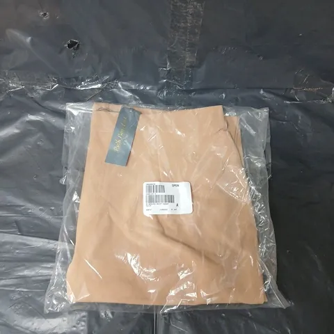 BAGGED RUTH LANGSFORD TAPERED PULL ON TROUSER PETITE IN CARAMEL - SIZE 18