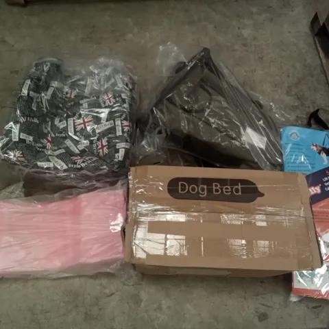PALLET OF ASSORTED ITEMS INCLUDING NEOALLY 5 IN 1 LIFTING HARNESS, PET BEDS, NECK PILLOW, PET CARRIER