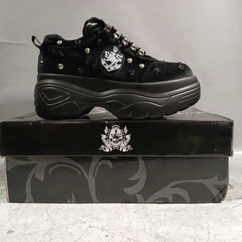 BOXED PAIR OF KOI TWILIGHT SAGA OLYMPIC COVEN CREST MIDNIGHT CHUNY TRAINERS IN BLACK SIZE UK 3