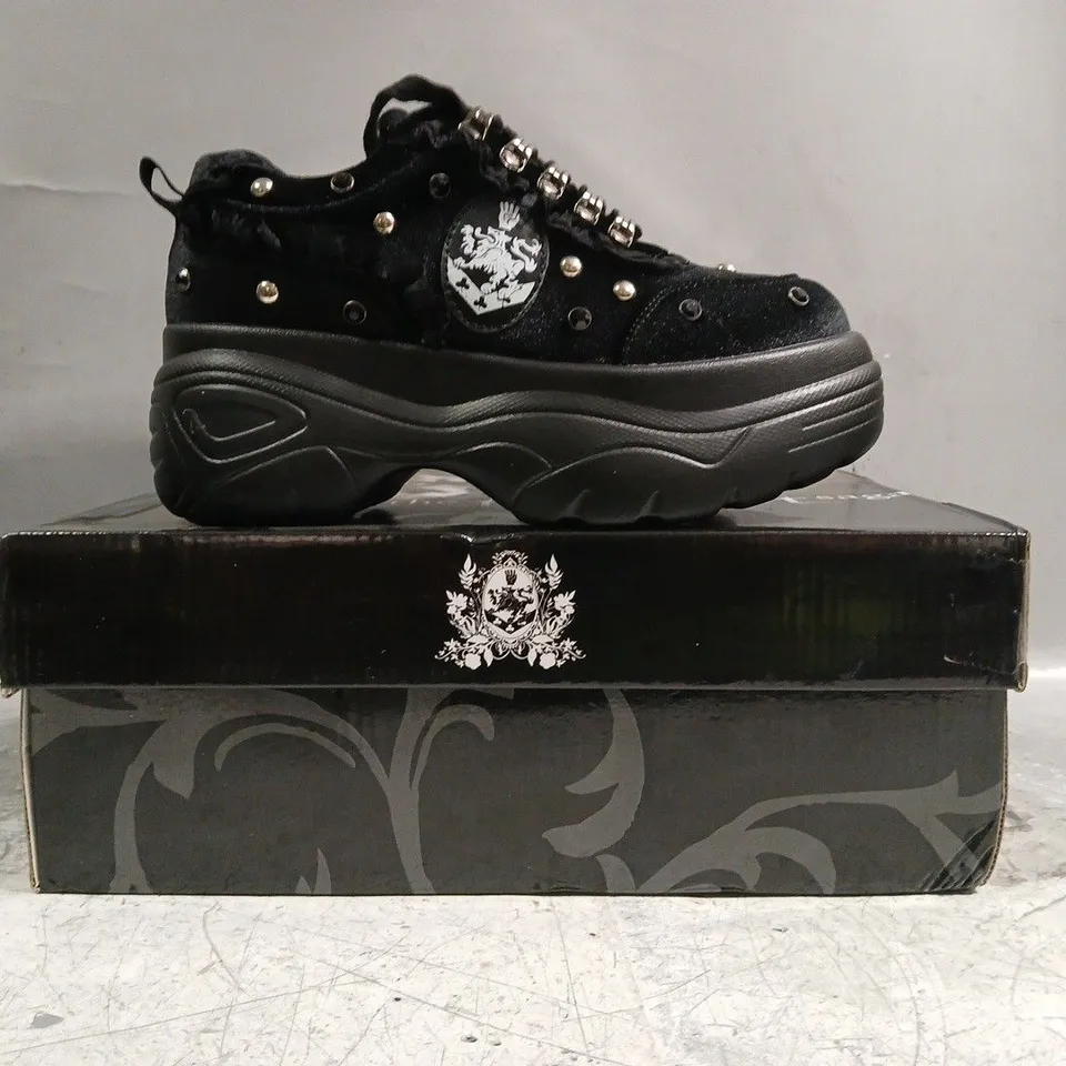 BOXED PAIR OF KOI TWILIGHT SAGA OLYMPIC COVEN CREST MIDNIGHT CHUNY TRAINERS IN BLACK SIZE UK 3