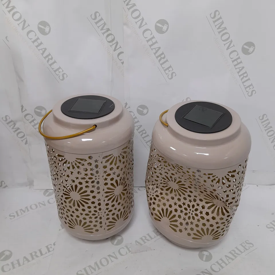  GARDEN REFLECTIONS SET OF 2 PATTERNED SOLAR LANTERNS