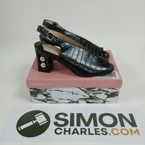 BOXED PAIR OF MODA IN PELLE PEARLEY PEARL ANNIVERSARY HEELED SANDAL IN BLACK CROC - SIZE 39