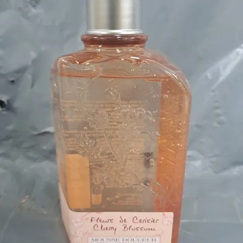 L'OCCITANE CHERRY BLOSSOM BATH & SHOWER GEL (250ML)