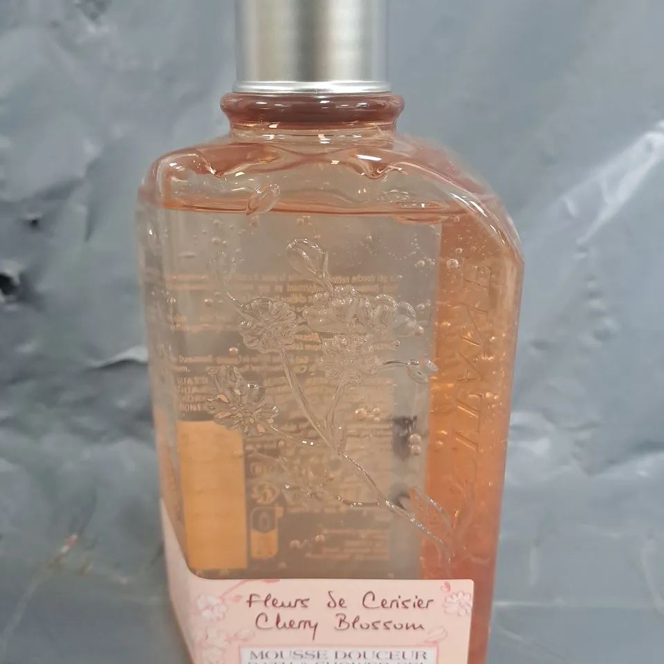 L'OCCITANE CHERRY BLOSSOM BATH & SHOWER GEL (250ML)