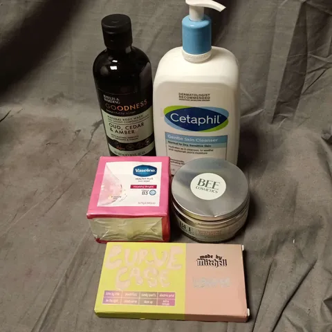 APPROXIMATELY 20 ASSORTED COSMETIC ITEMS TO INCLUDE CETAPHIL, BAYLISS AND HARDING, VASELINE SOAP, BEE COSMETICS, CURVE CASE PALETTE ETC