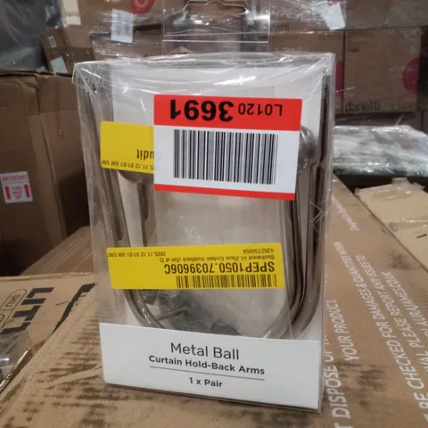 BOXED BUCHAREST 44.45CM CURTAIN HOLDBACK (SET OF 2)