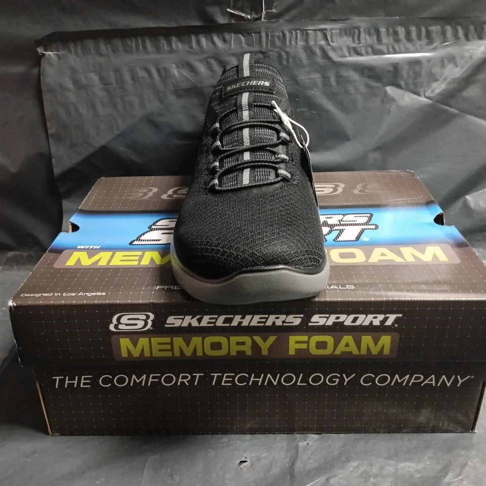 BOXED PAIR OF SKECHERS SHOES IN BLACK SIZE UK 9