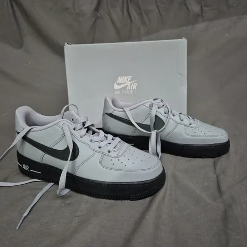 BOXED PAIR OF NIKE AIR FORCE ONE 1 GS GREY UK 6