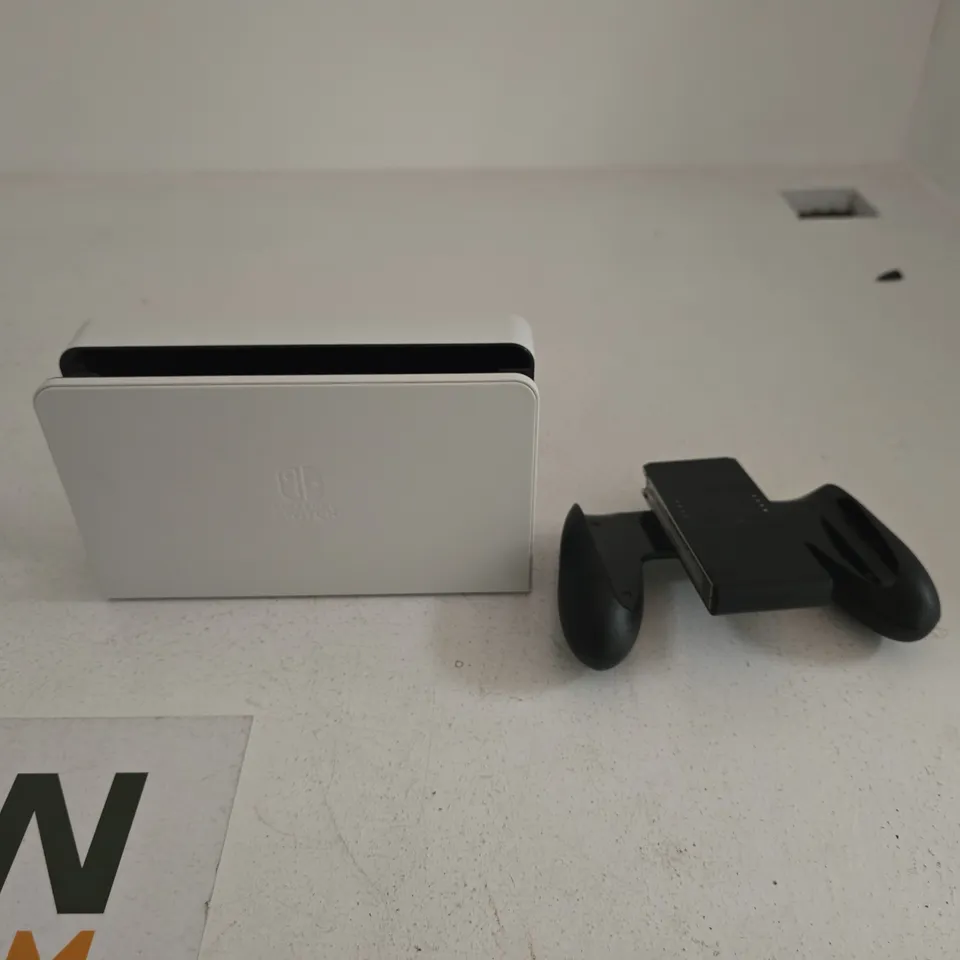 NINTENDO SWITCH IN CASE