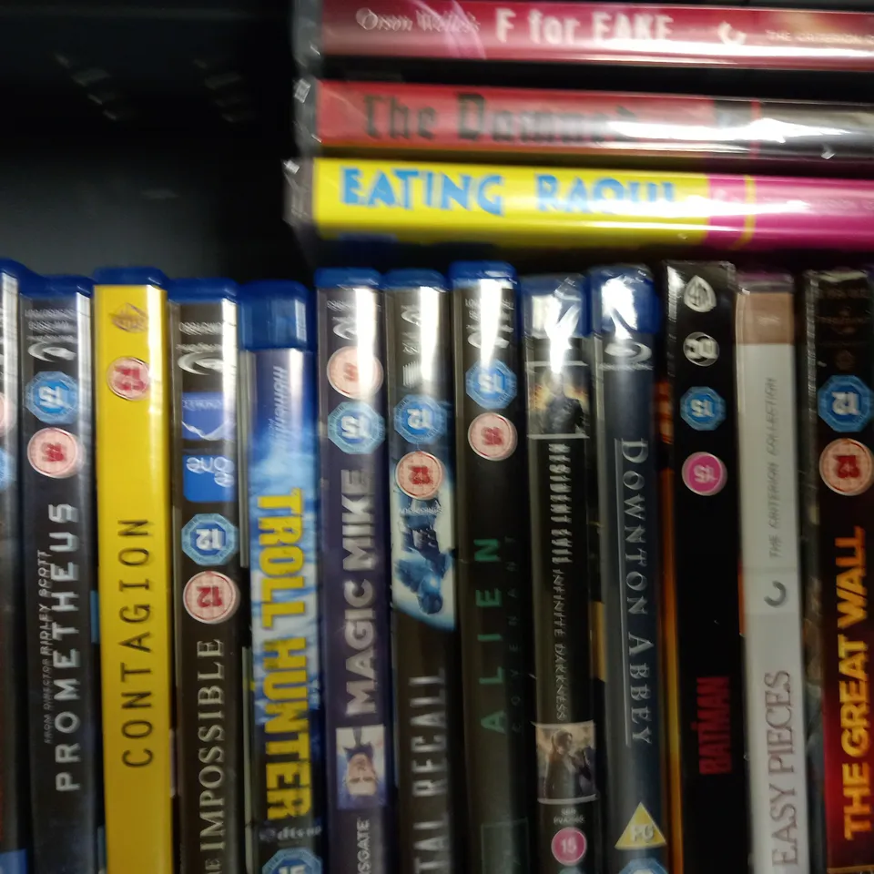 LOT OF APPROXIMATELY 28 BLU-RAYS, TO INCLUDE ZODIAC, MACBETH, THE BOYS, ETC