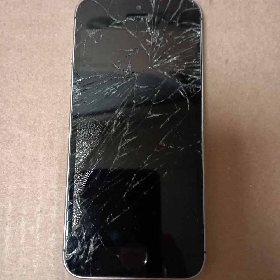 APPLE IPHONE SE A1723