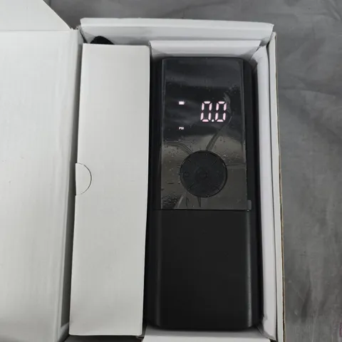 Digital Tire Pressure Gauge – Handheld, Boxed 