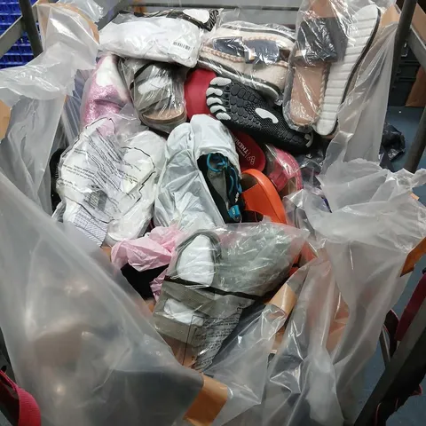 LARGE QUANTITY OF ASSORTED SHOES AND FOOTWEAR