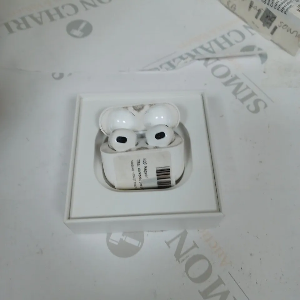APPLE AIRPODS 3RD GENERATION