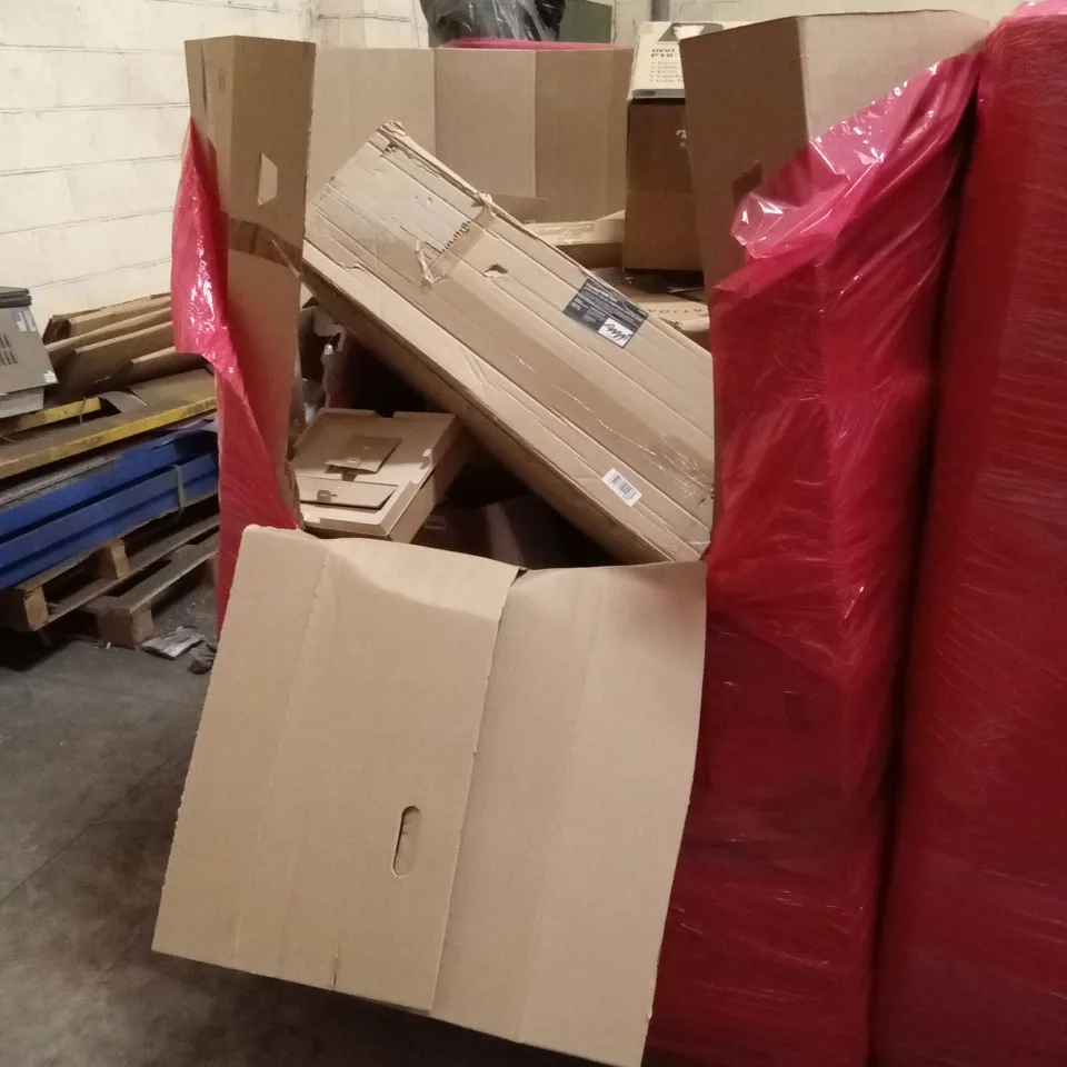 PALLET OF ASSORTED HOUSEHOLD GOODS AND PRODUCTS TO INCLUDE; LAWN LEVELING RAKE, SHOWER HEAD, BOXED FURNITURE ETC 