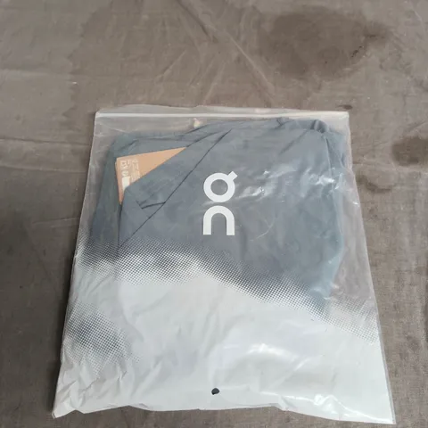 ON CLOUD 5'' CORE SHORTS SIZE S 