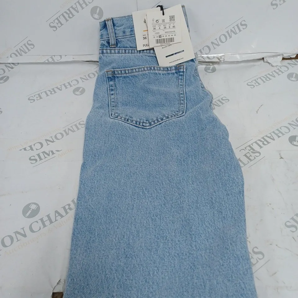 PULL AND BEAR DENIM MOM JEANS SIZE 36