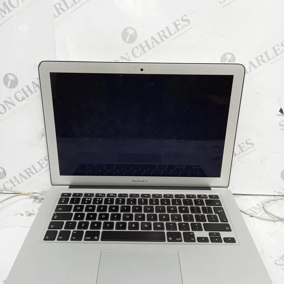 APPLE MACBOOK AIR 7 2/A1466