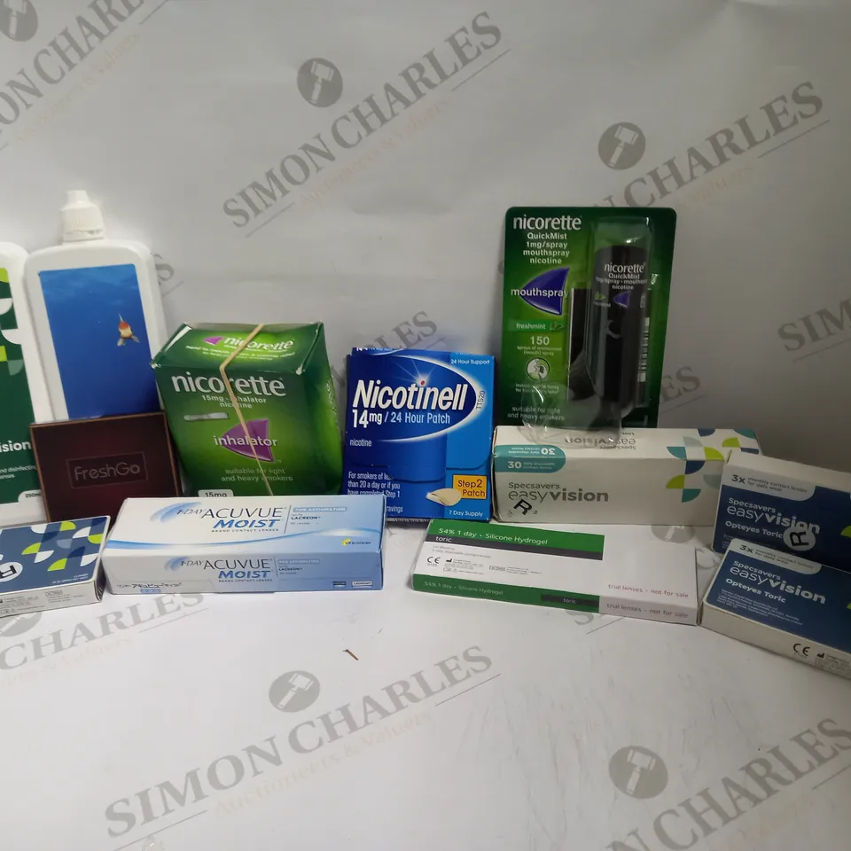 LOT OF APPROXIMATELY 30 ASSORTED EYECARE & HEALTHCARE PRODUCTS TO INCLUDE NICORETTE QUICKMIST FRESHMINT SPRAY, EASYVISION MULTIPURPOSE SOLUTION, SPECSAVERS EASYVISION DISPOSABLE CONTACT LENSES, ETC