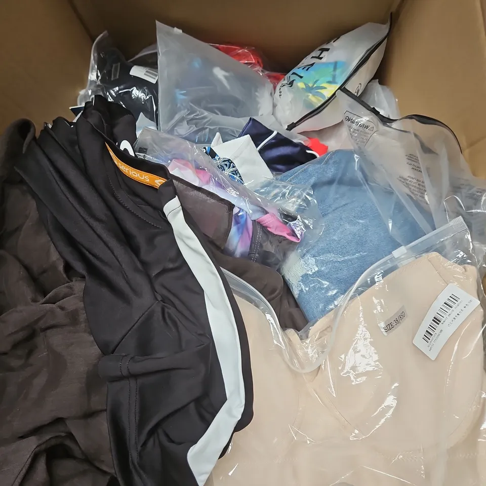 BOX OF APPROXIMATELY 20 ASSORTED CLOTHING ITEMS TO INCLUDE JUMPER, TROUSERS, DRESSES, ETC