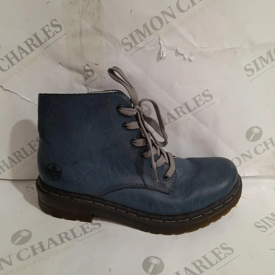 RIEKER LACE ANKLE BOOTS IN BLUE SIZE 7.5