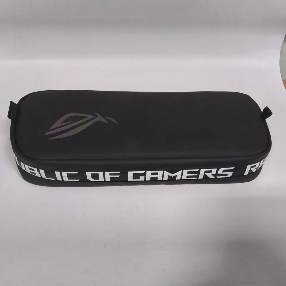 UNBOXED ASUS ROG HANDHELD CONSOLE PC IN WHITE WITH CARRY CASE - RC71L 