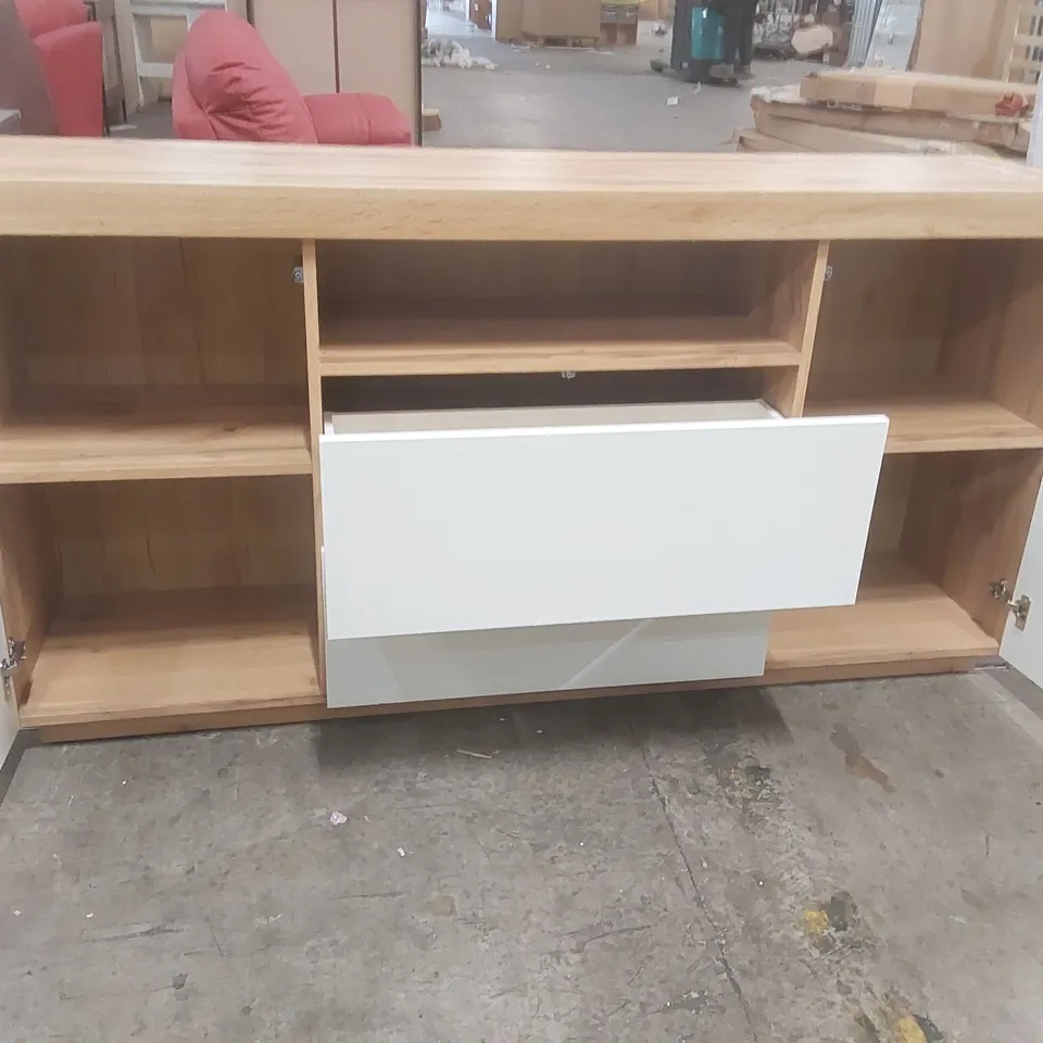 DESIGNER SIDEBOARD HEANG