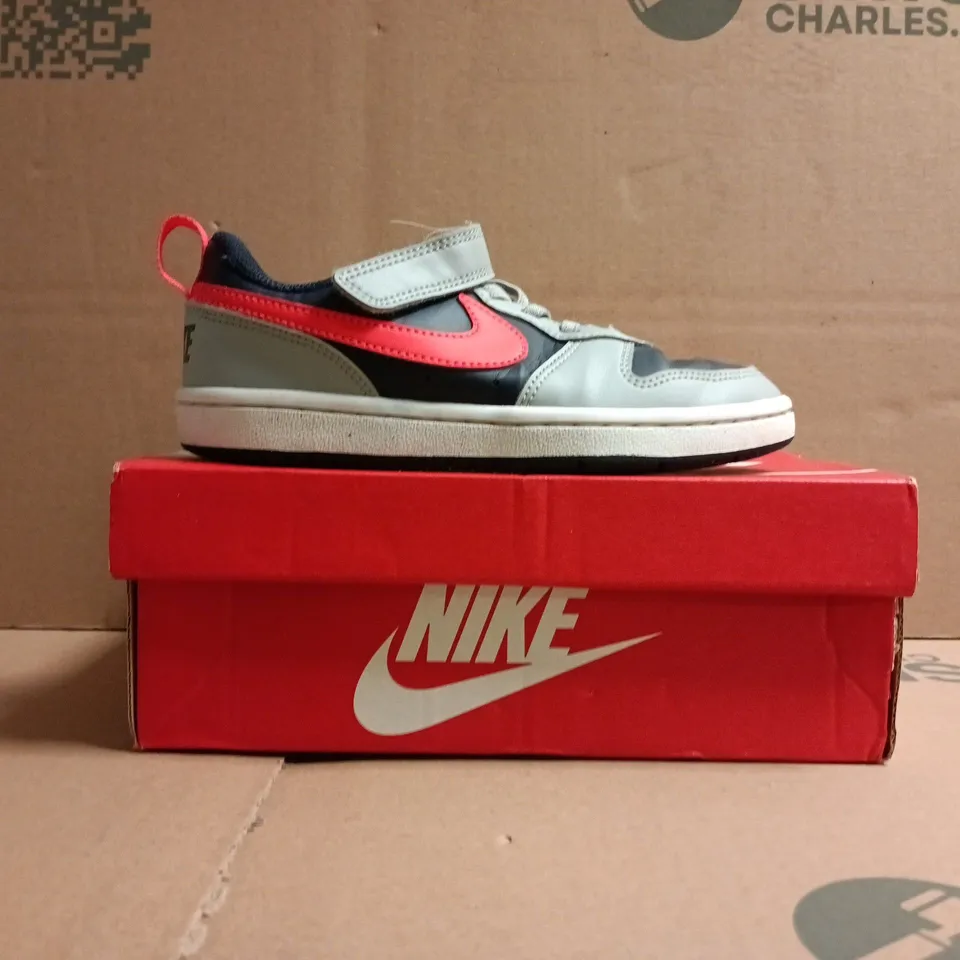 BOXED PAIR OF NIKE KID'S TRAINERS IN GREY/NAVY/RED SIZE UK 12
