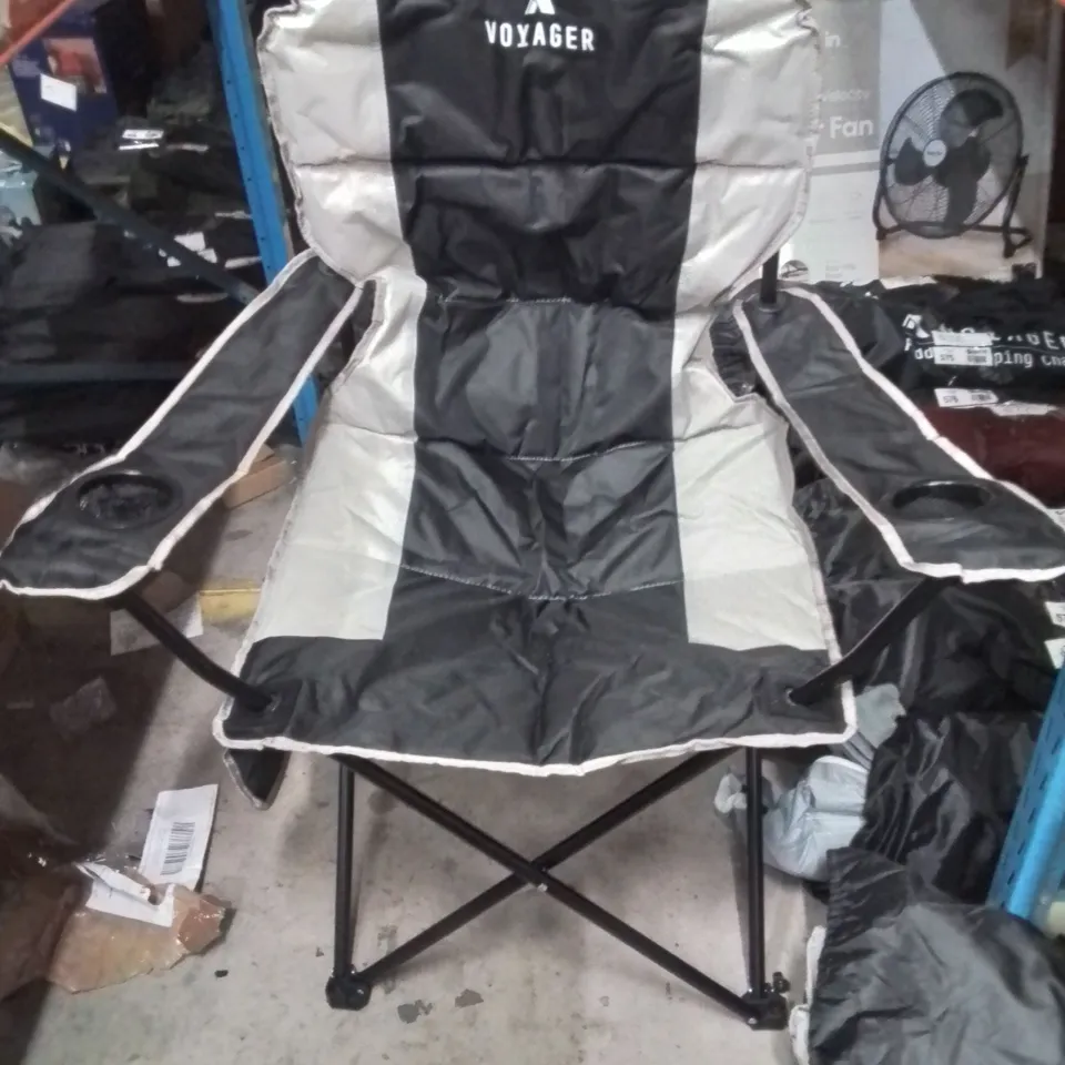 BAGGED VOYAGER CAMPING CHAIR BLACK AND GREY