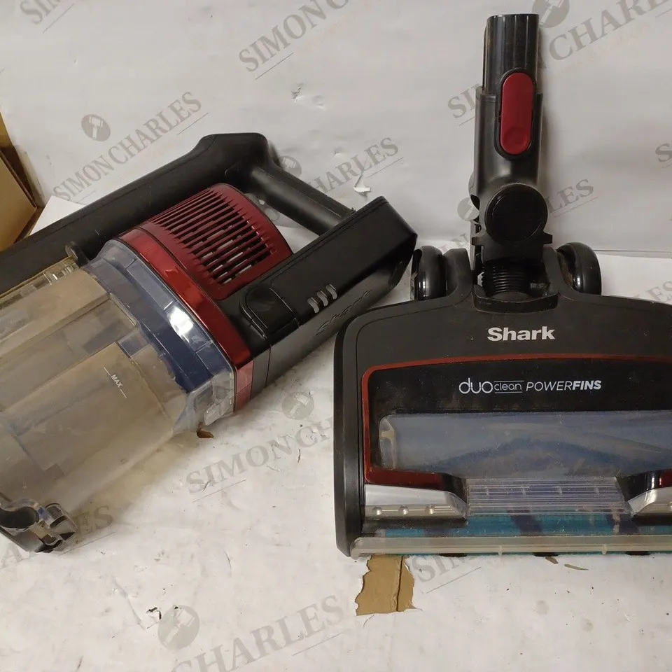 SHARK CORDLESS STICK VACUUM