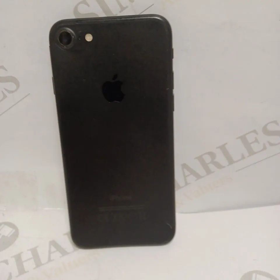 APPLE IPHONE 7 (A1778) SMARTPHONE