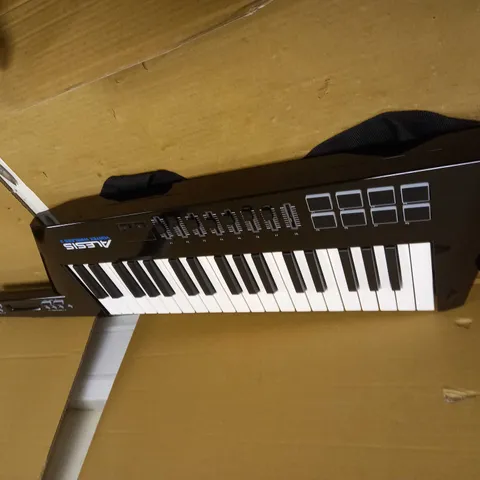VORTEX ALESIS WIRELESS BLACK KEYBOARD