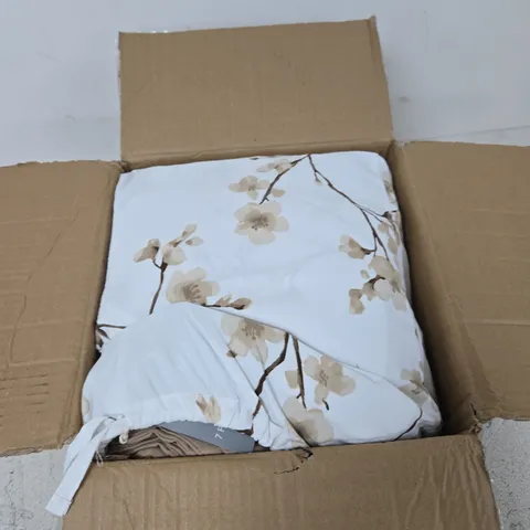 COZEE HOME ULTIMATE 7-PIECE DUVET SET & THROW – BOTANICAL COLLECTION