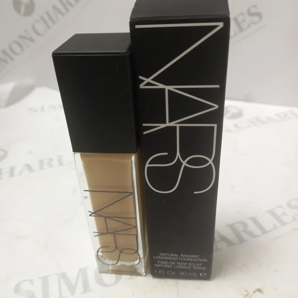 NARS COSMETICS NATURAL RADIANT LONGWEAR FOUNDATION 