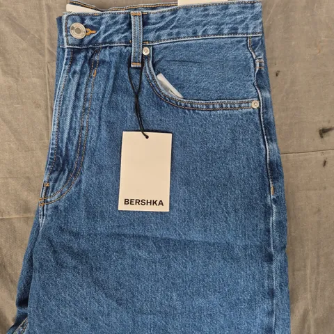 BERSHKA BAGGY JEANS IN BLUE SIZE 32