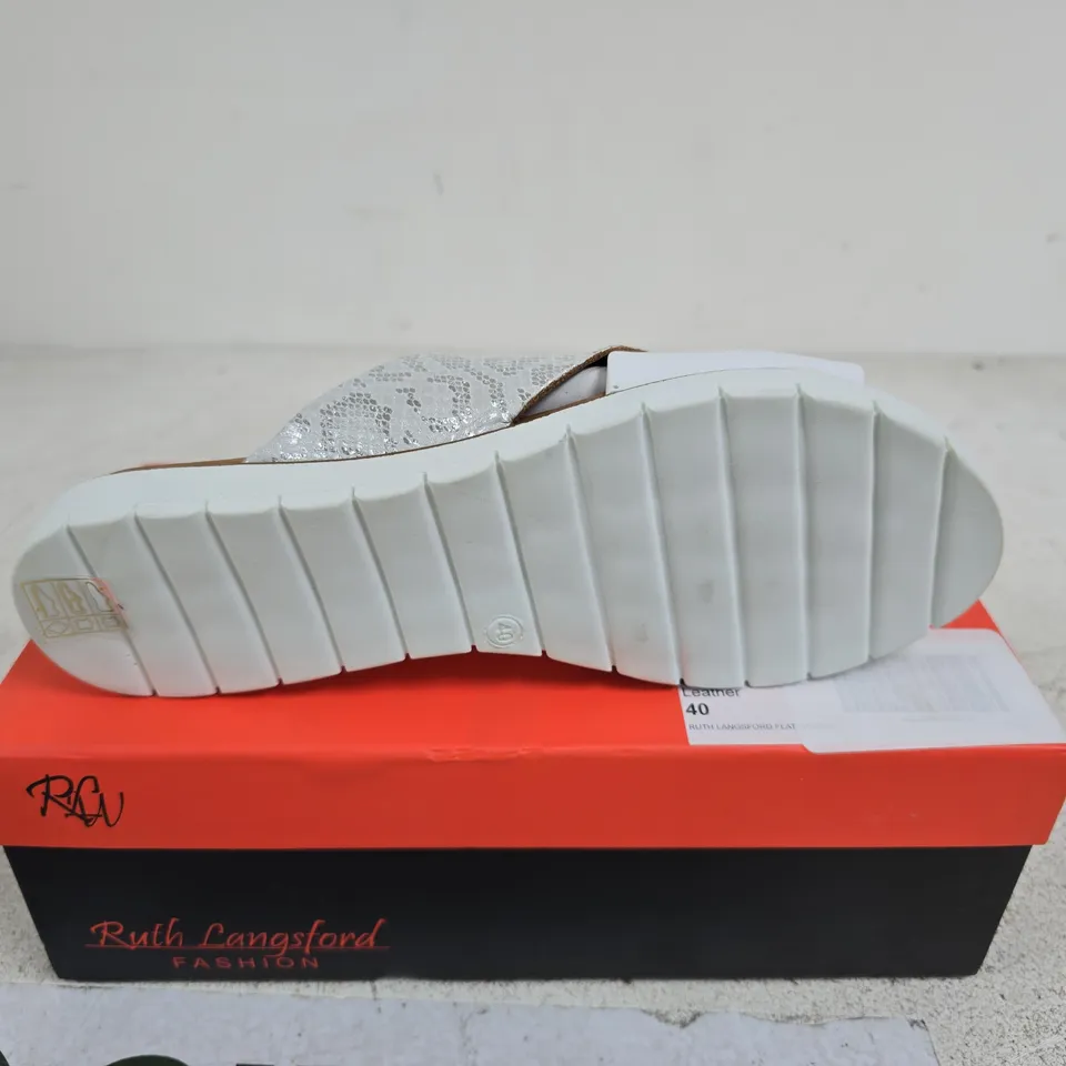 RUTH LANGSFORD SLIDER SANDAL WHITE LEATHER SIZE 40 BOXED