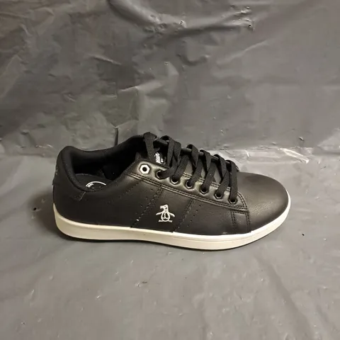 PAIR OF PENGUIN TRAINERS IN BLACK SIZE UK 7