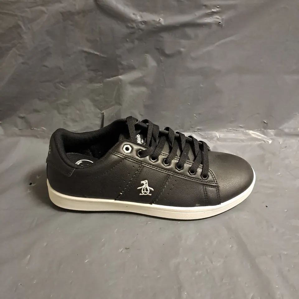 PAIR OF PENGUIN TRAINERS IN BLACK SIZE UK 7