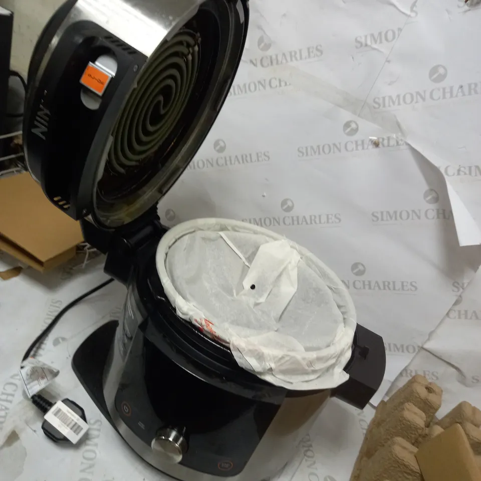 NINJA FOODI SMARTLID 7.5L MULTI COOKER & AIR FRYER