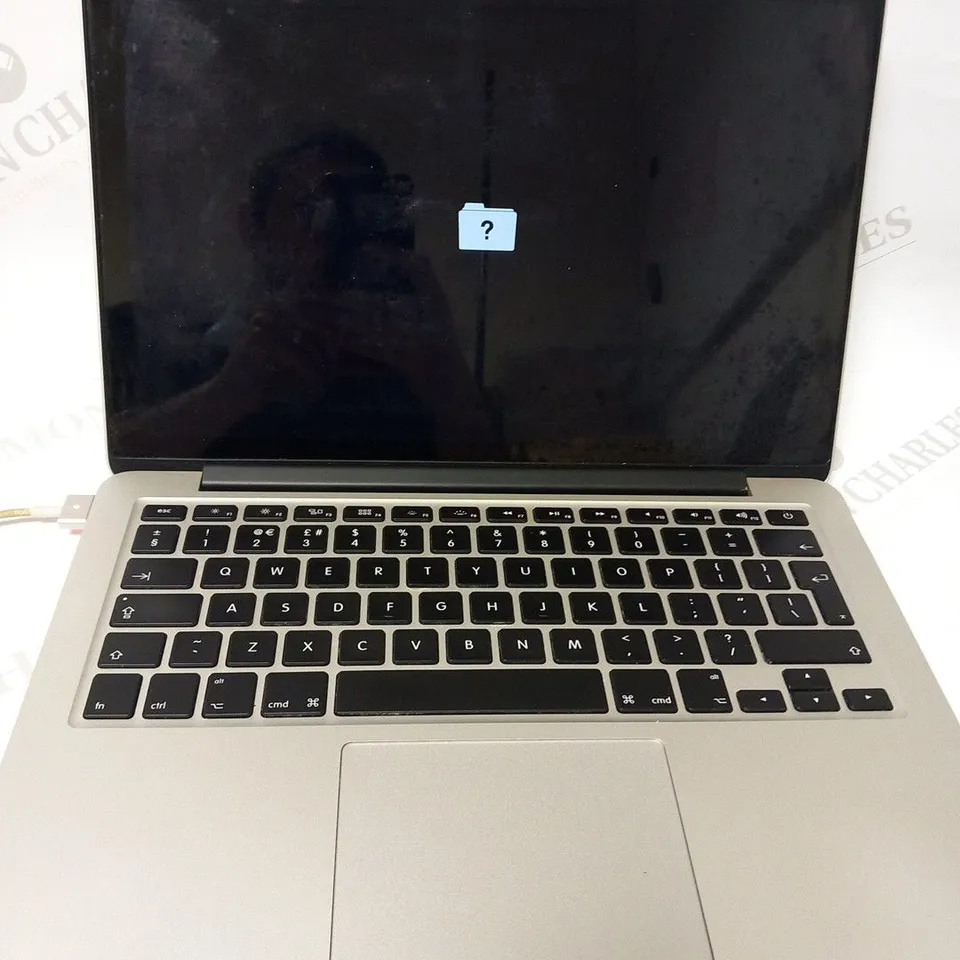 APPLE MACBOOK PRO (A1502 EARLY 2015)