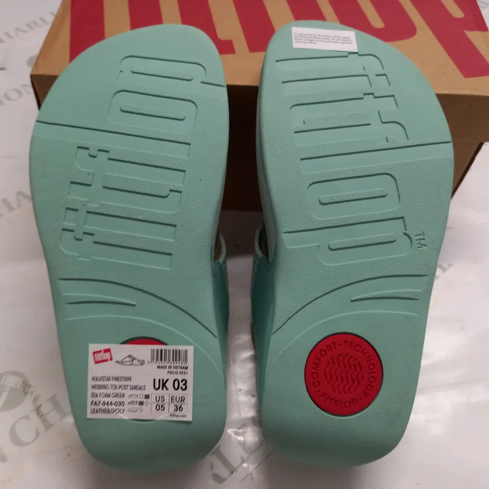 BOXED PAIR OF FLIP FLOP WALKSTAR FINESTRIPE TOE POST SANDALS IN SEA FOAM GREEN - UK 3