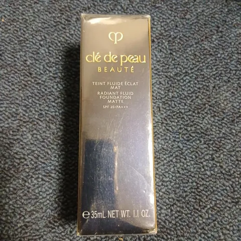 BOXED AND SEALED DE DE PEAU BEAUTE RADIANT FLUID FOUNDATION MATTE 35ML