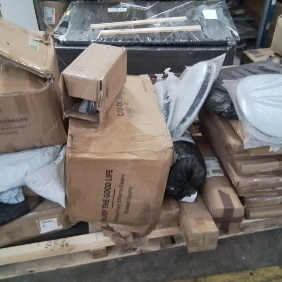 PALLET CONTAINING VARIOUS ASSORTED INCOMPLETE FURNITURE PARTS AND OTHER HOUSEHOLD ITEMS 
