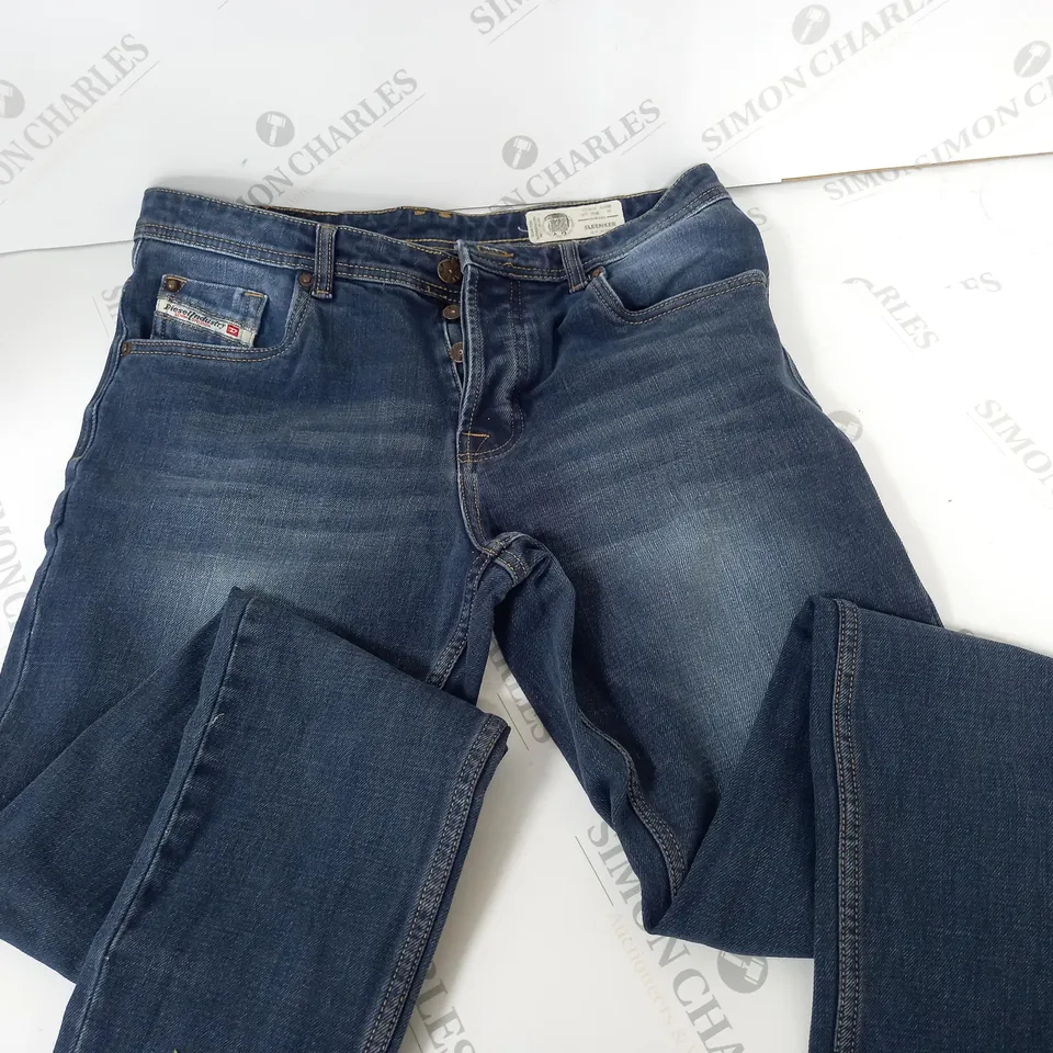 DIESEL SLEENKER SLIM SKINNY JEANS - W32 L31