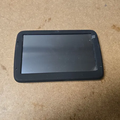 APPROXIMATELY 24 X13-12056 CAR GPS NAVIGATION SYSTEMS