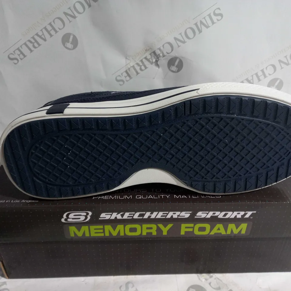 BOXED SKETCHERS SPORT NAVY TRAINERS - 10