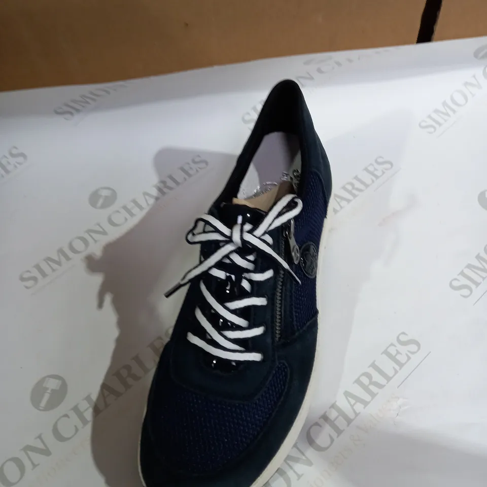 RIEKER NAVY SHOES SIZE 7.5