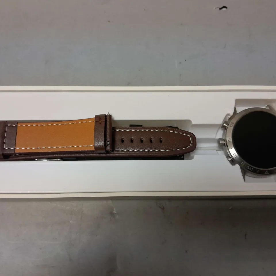 BOXED DT70+ SMART WATCH