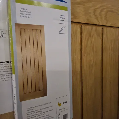 GEOM COTTAGE STYLE OAK VENEER PRE FINISHED INTERNAL DOOR 1981 × 762 × 35mm