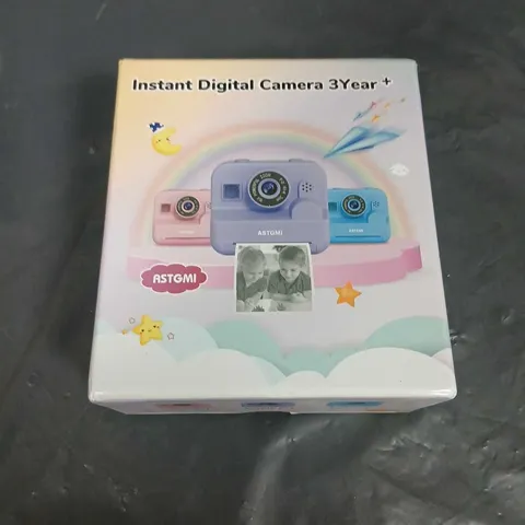 ASTGMI INSTANT DIGITAL TOY CAMERA – PINK, AGES 3+ (BOXED)